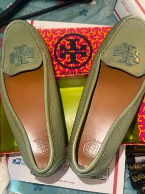 Tory Burch Olive Green Leather Logo Driving Loafers